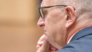 Woidke räumt Fehler im Umgang mit AfD ein