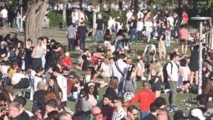 Abgeordnete beklagen fehlenden Fokus auf junge Menschen