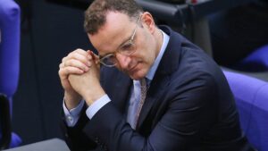 Spahn: AfD würde mich vor Gericht stellen