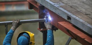 Ökonom plädiert für zehn Prozent Mehrarbeit ohne Lohnausgleich