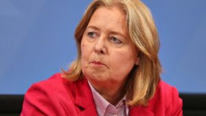 Knappe Hälfte bescheinigt Bas verständliche Sprache