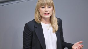 Linke kritisiert Verhandlungen mit Taliban scharf