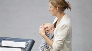 Steinmüller fordert mehr Akzeptanz für Eltern in der Politik