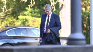 Verkehrsminister Schnieder bei Kabinettsklausur zusammengebrochen