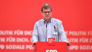 Stegner droht Union mit Koalitionsende bei Aufgabe der Brandmauer