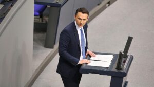 Junge Gruppe fühlt sich durch Merz in Rentenkritik bestärkt