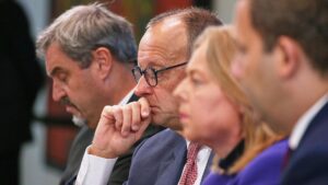 Linke wirft Koalition "Planwirtschaft für Sozialabbau" vor