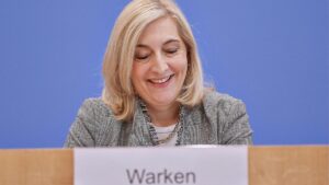 Warken spart im Gesundheitswesen zwei Milliarden Euro ein