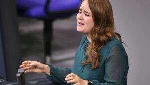 Ex-Grünen-Chefin Lang macht Rückzieher bei "Gender-Sprache"