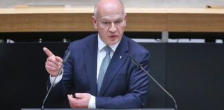 Wegner will Gesetz zu Volksbefragungen bis zur Berlin-Wahl