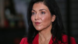 Reiche verteidigt möglichen Covestro-Deal