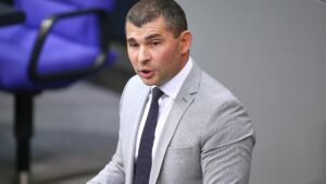 Bundestag hebt Immunität von AfD-Politiker Scheirich auf