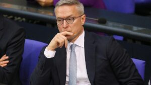 Wildberger nennt 5 Milliarden Euro als Ziel für Bürokratieabbau