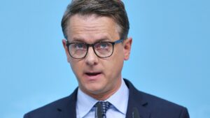 Linnemann kritisiert Zuwanderung von ukrainischen Männern