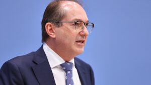 Dobrindts Cyber-Gegenwehr-Pläne stoßen auf Lob und Kritik