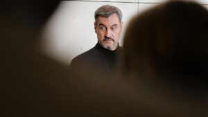 Söder will E-Auto-Förderung auf Hybrid-Autos ausdehnen