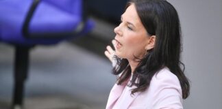 Baerbock warnt vor Gebietsabtretungen in der Ukraine