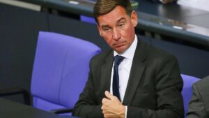 Hartmann: Russische Spionagesatelliten fliegen über Deutschland