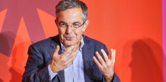 Navid Kermani wünscht sich mehr Begeisterung in der Politik