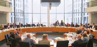 Haushälter sehen Probleme bei Kontrolle von Bundeswehr-Beschaffungen