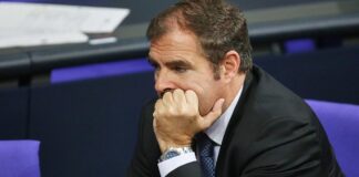 Hahn hofft auf "große Einigkeit" bei Ukraine-Beratungen