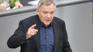 Van Aken fordert Ersatzfeiertage für 2026