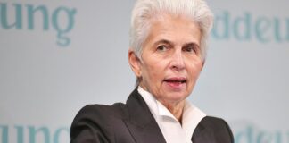 Strack-Zimmermann kritisiert Merz-Angebot an Trump