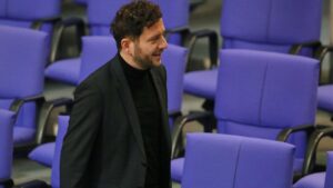 Banaszak pocht auf Nutzung von russischen Vermögen in der EU