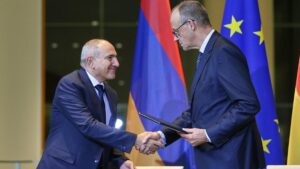 Merz sieht "historische Chance" für "europäischen Weg" Armeniens