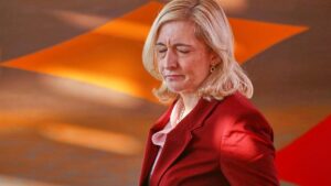 Gesundheitsministerin Warken weist Wechselgerüchte zurück