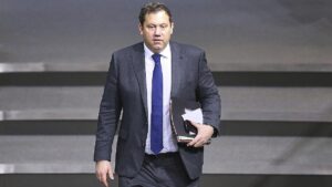 Klingbeil will Bündnis aus Wirtschaftsvertretern und Gewerkschaften