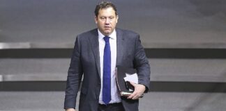 Klingbeil will Bündnis aus Wirtschaftsvertretern und Gewerkschaften