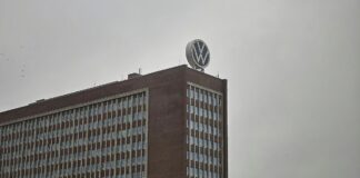 VW-Konzernchef Blume stellt US-Investitionen infrage