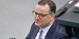Spahn will Beleidigungsparagrafen zum Schutz von Politikern streichen