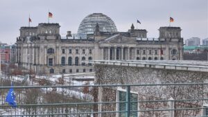 Ältestenrat prüft Kosten von Bundestagsneubau