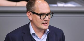 Grüne werfen Kennedy gezielte Stärkung von Verfassungsfeinden vor