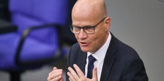 CDU-Politiker Brinkhaus fordert mehr Führung von Merz