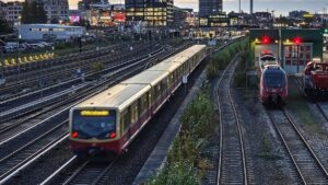 Berlins SPD-Spitzenkandidat will Rückkehr zu 49-Euro-Ticket