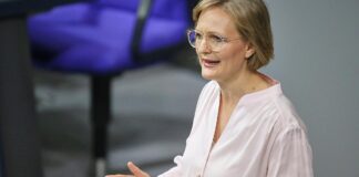 Brantner fordert mehr Druck auf iranisches Regime