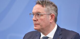 Schweitzer fordert von Bundesregierung Fokus auf Wirtschaft