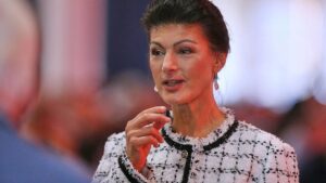 Wagenknecht lehnt Abschaffung des Acht-Stunden-Tages ab