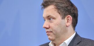 Klingbeil will mit Frankreich über Nuklearwaffen sprechen