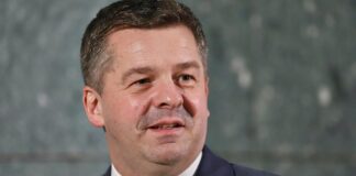 Sachsen-Anhalts Ministerpräsident fordert Ausreise junger Ukrainer