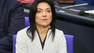 Wirtschaftsministerin will vorgezogene Steuerreformen