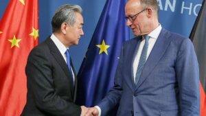 Linke: Merz soll China für Ukraine-Verhandlungen gewinnen