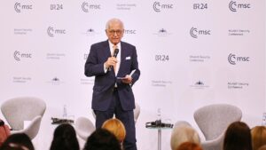 Ischinger fordert nach Sicherheitskonferenz mehr Druck auf Russland