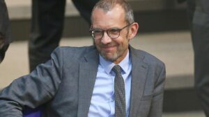 Röwekamp offen für europäischen Atomschutzschirm