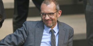 Röwekamp offen für europäischen Atomschutzschirm